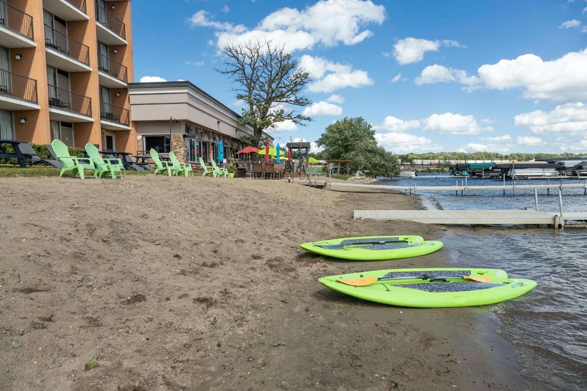 Holiday Inn Detroit Lakes By Ihg Eksteriør billede