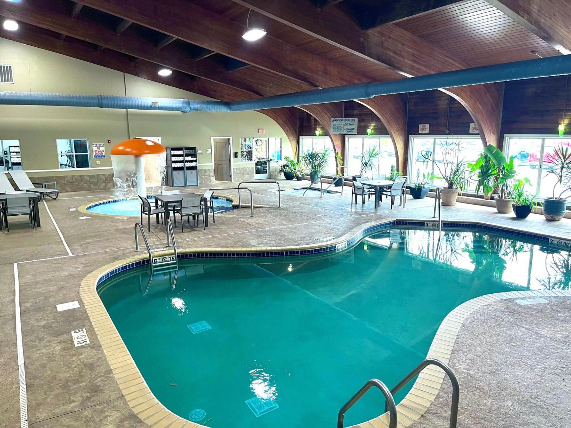 Holiday Inn Detroit Lakes By Ihg Eksteriør billede